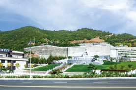 懋龙溪陵园