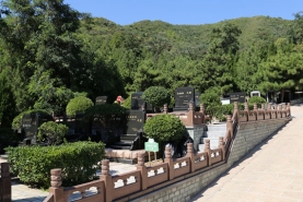 温泉墓园
