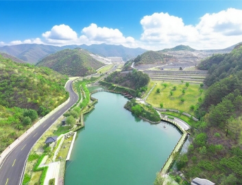 懋龙溪陵园