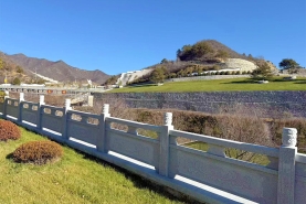 懋龙溪陵园