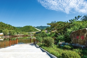 懋龙溪陵园