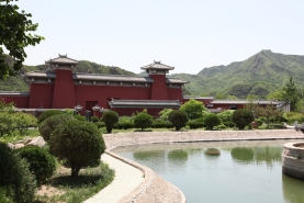 凤凰山大门