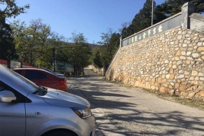 金山陵园位置交通与环境实景解析