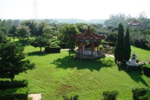 朝阳陵园2025年墓位价格及园区环境服务全览