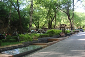 八达岭陵园地理位置与交通指南